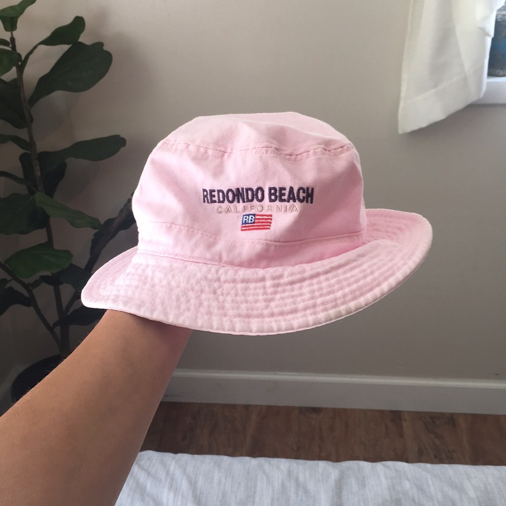 Baby pink bucket hat